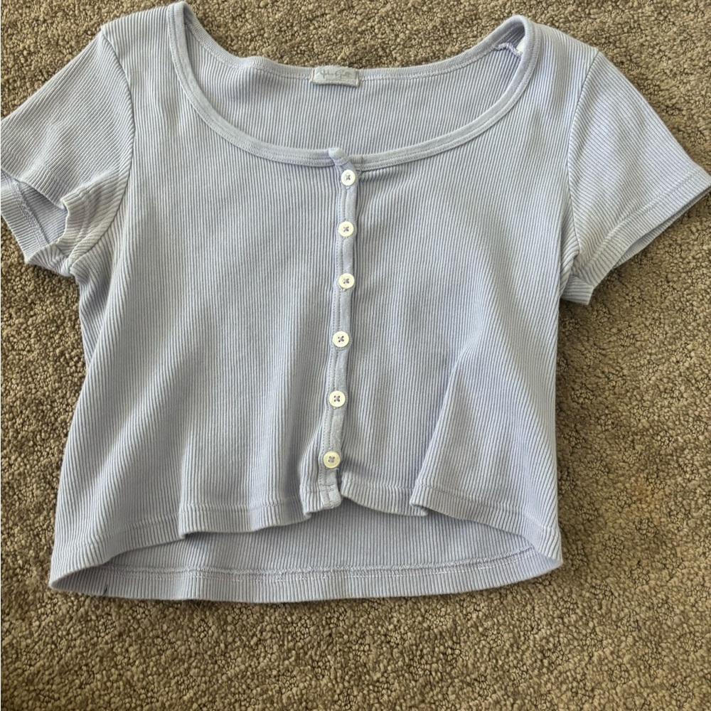 Blue Crop Top with Short Sleeves and Round Neckline
